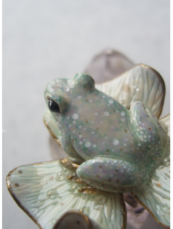 Кольцо с клевером и лягушкой "Принцесса Ия на листе Морока Трифолиума"