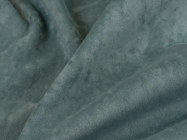 (РАМ) Микрофлок "Виторио" ((Vittorio)-aguamarine.
Состав: 100% Полиэстер.
Плотность: 460 г/м2 ± 5 %.
Устойчивость  к истиранию: ≥ 50 000 циклов.
Назначение: повседневное использование.

Внимание! Цвет материала может быть искажен настройками монитора.