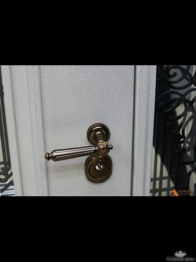 Императрица 	Шпон дуба,эмаль белая, 26 мм