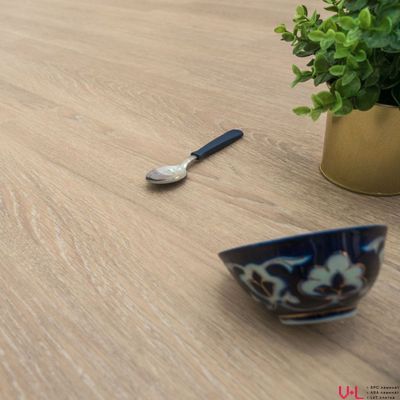 Кварцвиниловая плитка EcoClick EcoWood Дуб Рошфор NOX-1712 43 класс толщина 2.3 мм с фаской клеевая 3.89 м2