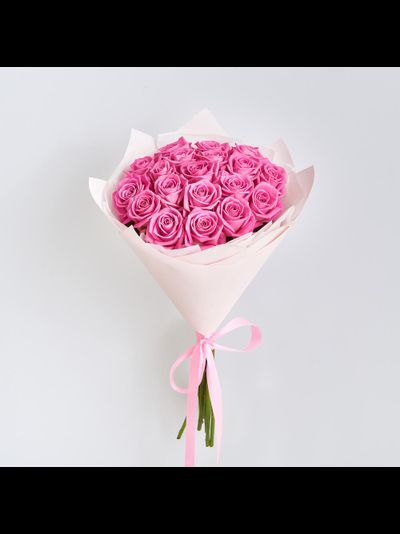 19 розовых роз