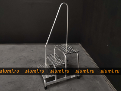 Монтажная подставка тип -1 3 ступени мобильная с поручнем