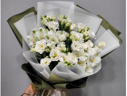 Букет с эустомой "Лунная мелодия"