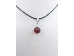 Кулон из винного янтаря "Шар"