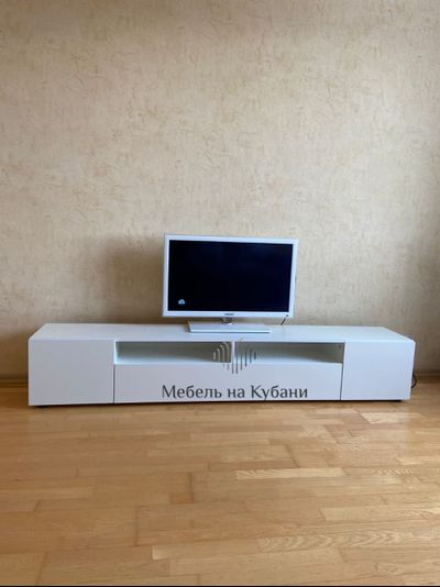 Токио тумба под ТВ