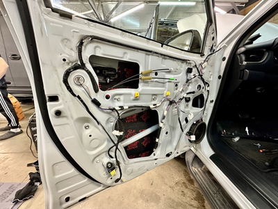 Шумоизоляция Toyota Fortuner / Тойота Фортунер