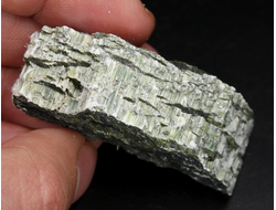 Хризотил-асбест "экстра", необработанный образец, Россия, КЧР, Урупский район, Беденский массив, м-ние Мощевая балка (54*17*20 мм, 32 г) №29896