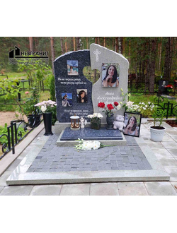 Памятник из голубого и синего гранита