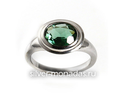 Кольцо с зеленым кварцем из серебра 925 пробы   (Ж-7/15)
