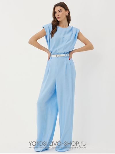 Комбинезон женский голубого цвета под пояс