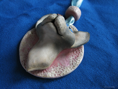 Северная Кошка. Необычная подвеска в виде кошки из лёгкой термоглины