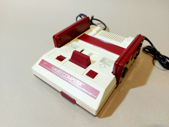 Nintendo Famicom - Фамиком модифицированный NESRGB Tim Worthington RGB модом с RGB скарт кабелем