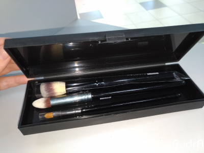 Контейнер для хранения косметических принадлежностей с крышкой черный