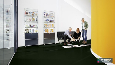 Ламинат Wineo Черный Матовый LA067CM-1 в интерьере