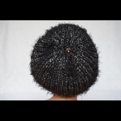 Объемная зимняя вязаная кепка для женщин Vizio Италия 3601 W черная