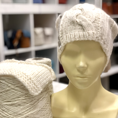 Millefili  100% WS кашемир MONGOLIAN с ниточкой мохера и ниткой вискозы с микропайетками  8*2/27 165 м в 100 гр. цв. молочный