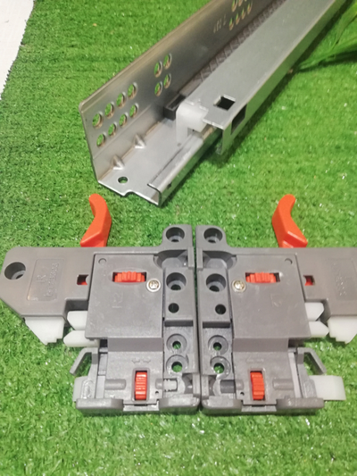 450мм Направляющие скрытого монтажа полного выдвижения с доводчиком AMALET