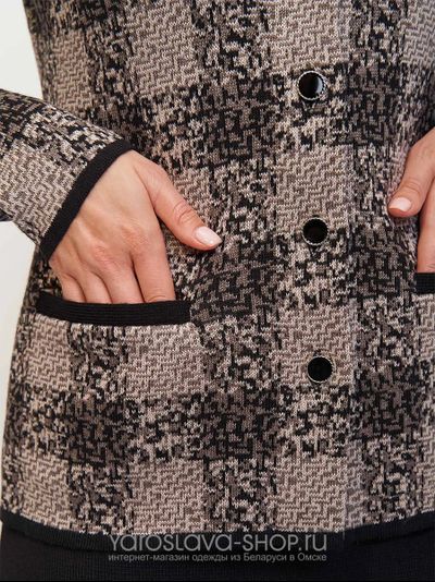 Трикотажный жакет бежевого цвета