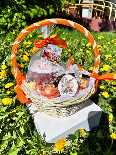 Подарочная корзина на Пасху