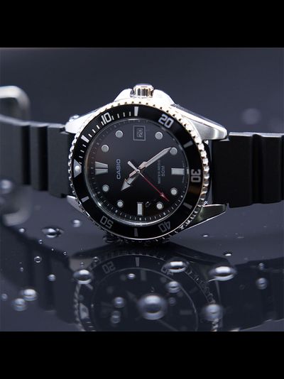 Часы Casio MDV-10-1A1