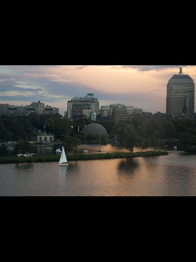 Купить греющую картину с фото яхта в городе