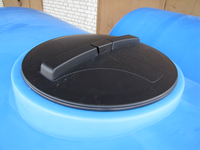 Горловина с крышкой на пластиковой емкости H5000