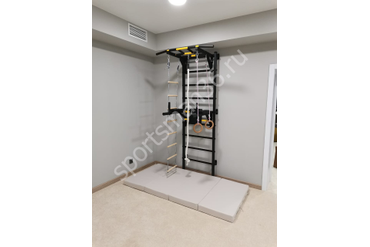 Шведская стенка Рекорд X2 (с опорой на пол) Турник Рукоход, мат гимнастический 2,0х1,0х0,1 м складной, 3 сложения, 4 секции пастель, веревочная лестница, кольца гимнастические (дерево) KARUSSELL, канат гимнастический Х/Б