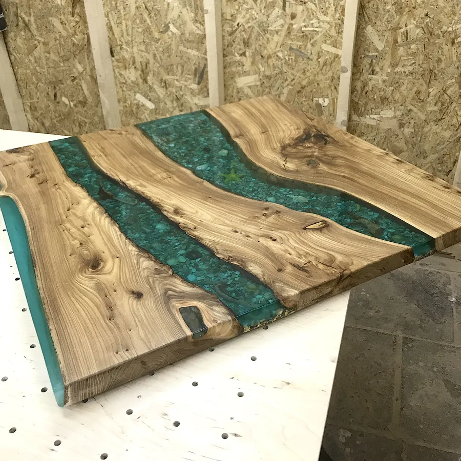 Стол-река для ресторана "Club villas XXII carat", Дубаи, ОАЭ. Работа spilcenter.com