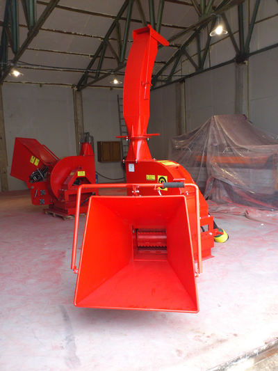 Навесной измельчитель веток МРГ-250/300