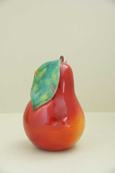 Груша с листом (красная)