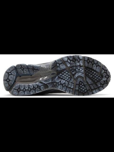 New Balance 2002R Gore-Tex Magnet Grey