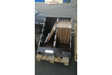 Отправка напольных экспозиторов с образцами продукции в г. Сочи