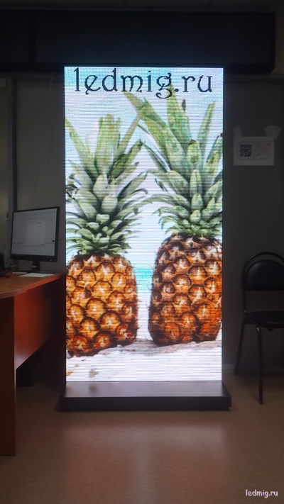 Светодиодный пилон (P4) 960x0,11x1,98m