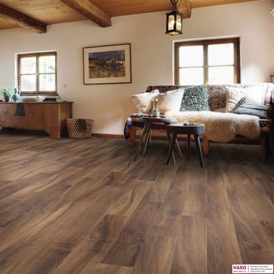 Ламинат Haro Tritty 100 Loft Итальянский Орех 535372 32 класс толщина 8 мм с фаской 1.38 м2