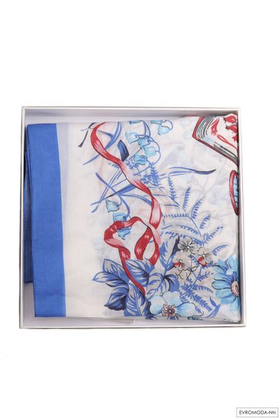 Нежный женский брендовый платок с цветами