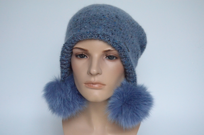 Фиолетовая вязаная шапка ушанка Vizio Италия зима 2023 фото