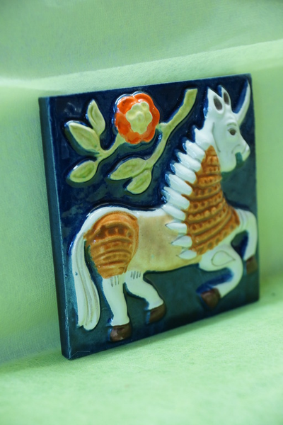 Единорог (изразцовая плитка)