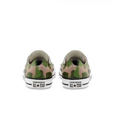 Camo chuck discount taylors low