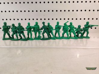 Германская армия 54 мм - 12 фигур (зеленый пластикат)