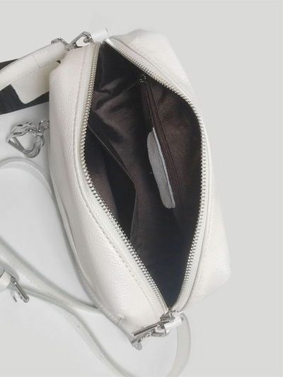 (АРТИКУЛ: 9945/8) СУМКА ЖЕНСКАЯ,  НЕБОЛЬШАЯ, НАТУРАЛЬНАЯ КОЖА, БЕЛАЯ "МОЛОЧНАЯ" С ЕДВА ЗАМЕТНЫМ ПЕРАМУТРОВЫМ БЛЕСКОМ, С ПЛЕЧЕВЫМ РЕМНЕМ