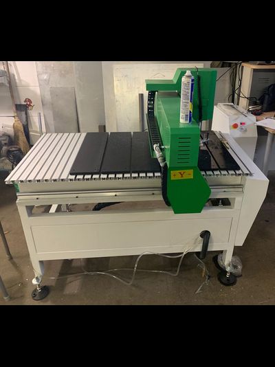 Фрезерно-гравировальный станок с ЧПУ WoodTec MH 6090 1,5 ECO