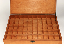Коробка 50 ячеек, для коллекции камней и минералов