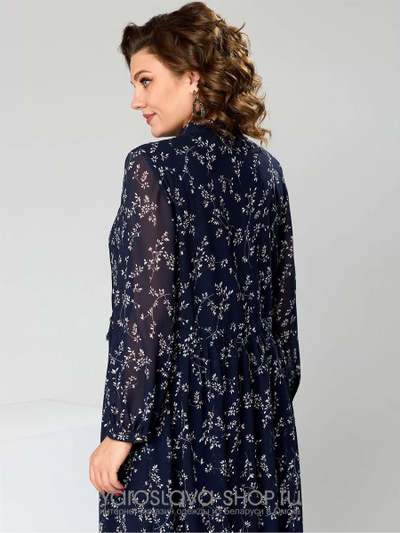 Женское шифоновое платье с цветочным принтом на синем фоне