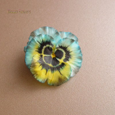 Заколка-брошь "Анютки". ЕСТЬ В НАЛИЧИИ.