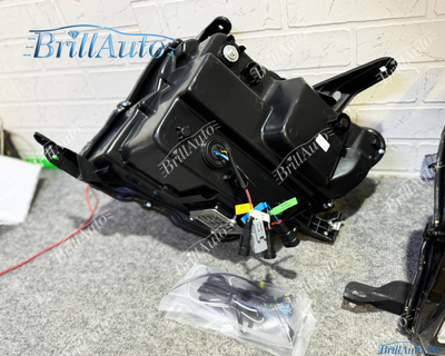 Фары Mitsubishi Pajero 4 2006-2025 тюнинг 4 линзы