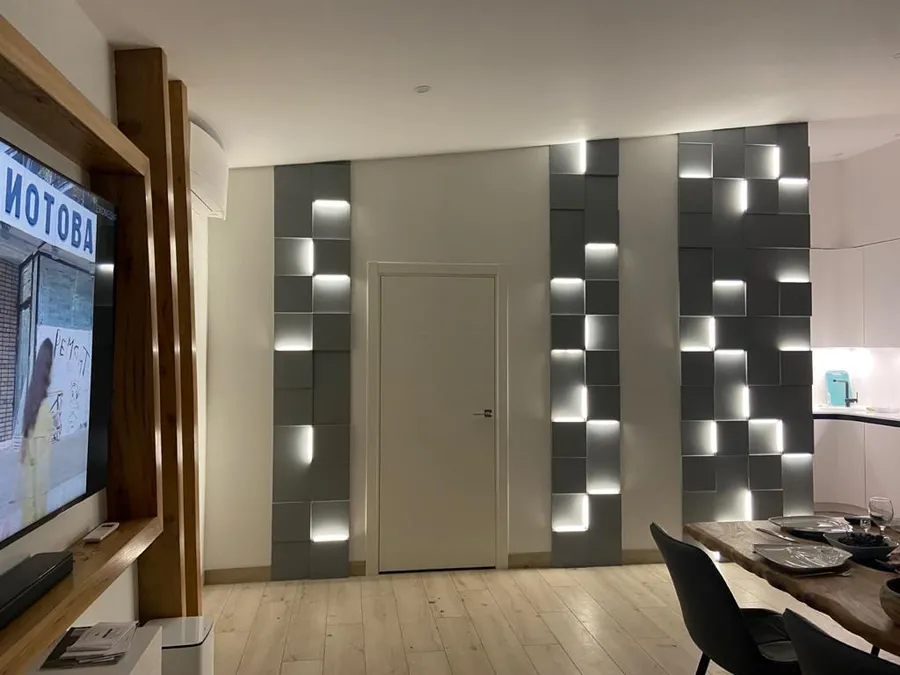 Смонтированные световые панели "LightUnit" в г.Дзержинский, Московская область. Размер панелей 250*250мм (толщины - 10, 20 и 30мм).