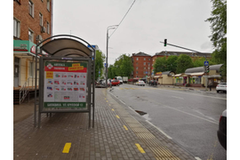 Реклама на остановке 