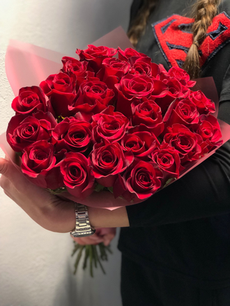 25 красных роз 50-60 см