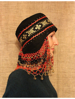 Русский традиционный женский головной убор "Повойник с позатыльнем".