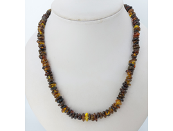 Бусы простые из темно-зеленого янтаря